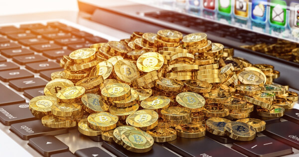 Whales Holding More Than 10,000 BTC Continue Accumulating More Bitcoin