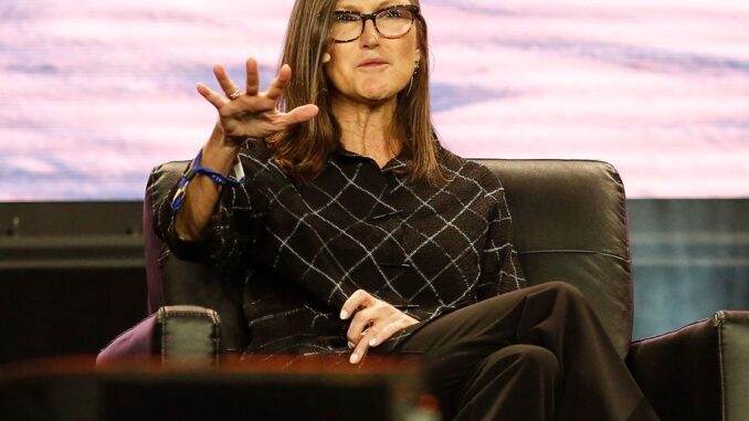 Cathie Wood's ARK Continues to Buy Coinbase's Dip, Adding $3.2 Million of COIN to Portfolio